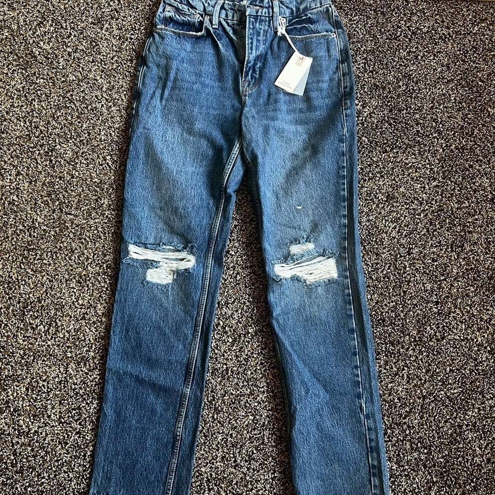 Good American Blue Straight Leg Jeans with Distressed Knees